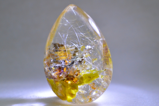 ガーデンクォーツ（庭園水晶）- Garden quartz