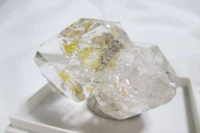 ハーキマーダイヤモンド（ハーキマー水晶）- Harkimer diamond