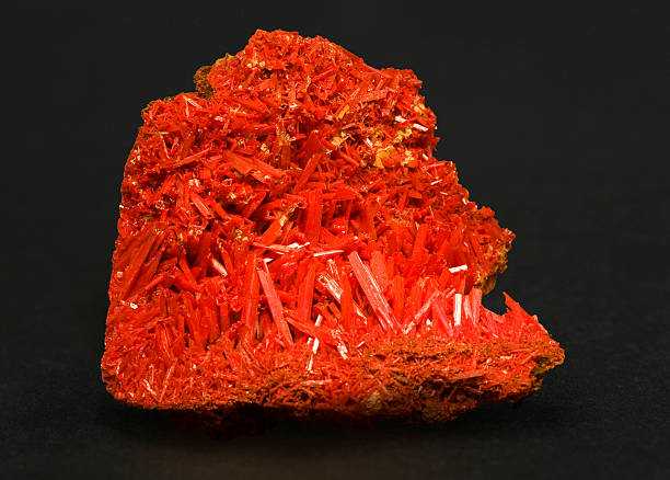 クロコアイト（紅鉛鉱）- Crocoite