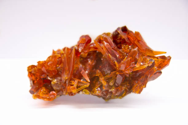 ジンカイト（紅亜鉛鉱）- Zincite